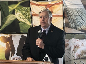 Governor dedicates Center for Soy Innovation