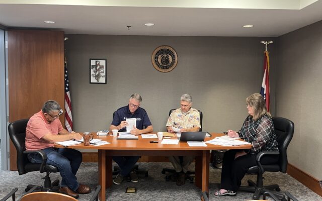 Commissioners Discuss Signage and Senate Bill 190